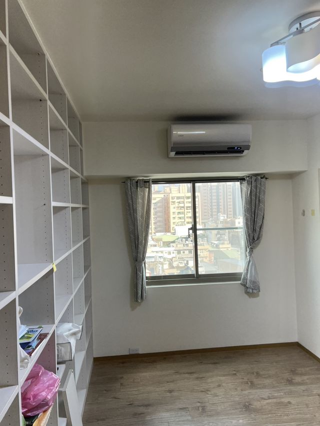 開放式層架房冷氣完工，機體不擋動線